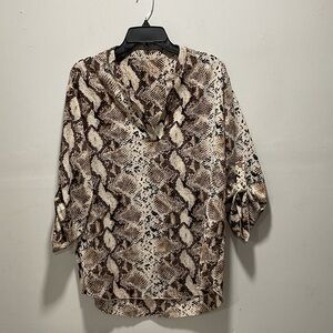 Oversized Chic Snakeskin Print Top